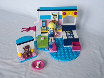 STAVEBNICE LEGO® FRIENDS 41328 STEPHANIE A JEJÍ LOŽNICE - 6