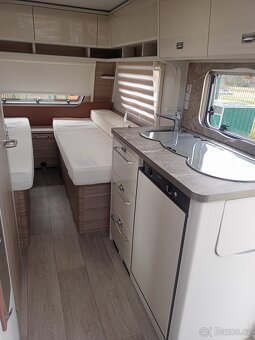 karavan Bürstner 490TL,22'Podlahové vytápění,Mover,Švýcarsk - 6