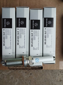 Originální zapalovací svíčky Mercedes A0001590500,A270159070 - 6