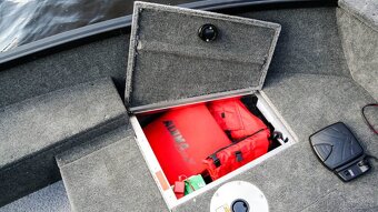 Alumacraft Escape 165 CS vybavený motorem Mercury F50 ELPT - 6