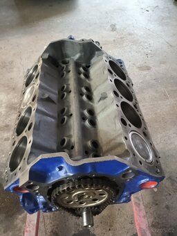 motor chevrolet V 8 -5 L - 6