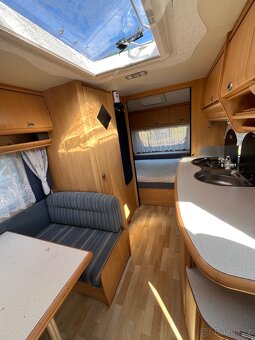 Karavan hobby de Luxe 2006+predstan 12v solary - 6