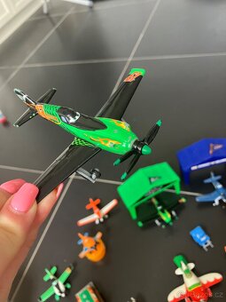 Letadla planes velká sada i s kufříkem - 6