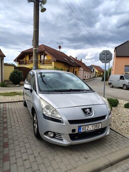 Peugeot 5008 2013 1.6 nafta 84 kW - 6