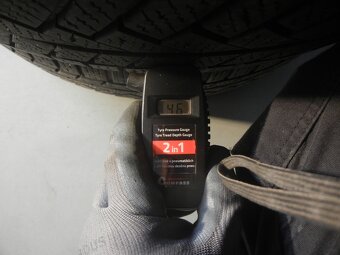 Zimní pneu Continental 235/50R19 - 6