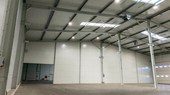 Pronájem skladovací haly o užitné ploše 1483 m², popř. 743 m - 6