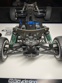 Team Associated B44 - 6