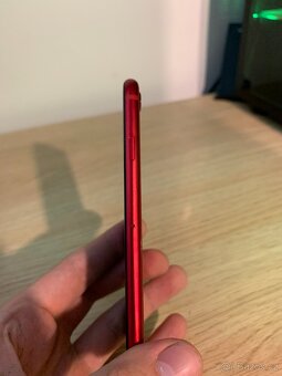 Prodám iPhone SE 2022 (3. generace), 128 GB, 5G – červený - 6