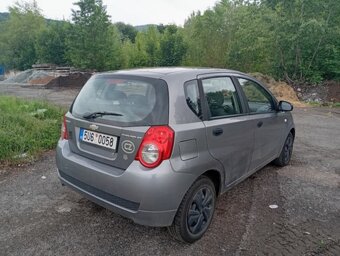 Chevrolet Aveo rok 2009 najeto jen 120 tis km spotřeba 4 l - 6