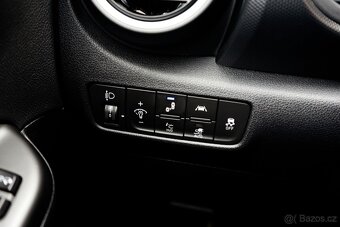 Hyundai Kona Electric 64 kWh Premium 150 kW (03/2021) - 6