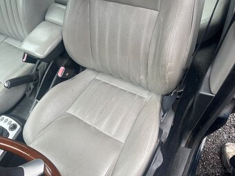 Alfa Romeo 156 2.5 v6 - 6