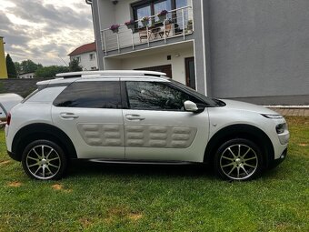 Citroen C4 Cactus 1.2i 81KW r.v2017 Nové v ČR - 6