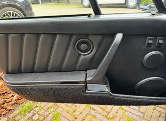Porsche 911 Carrera 3.2 Coupé G50 – klasika s rodokmenem - 6