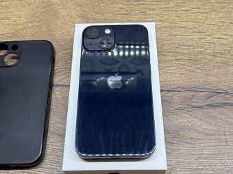 IPhone 13 mini 128gb iOS 26- temně inkoustový, baterie 8 - 6