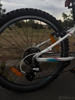 CUBE 24” dětské kolo - bílá tyrkysová - 6