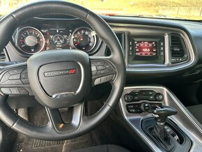 Dodge Challenger 2017 V6 - 6