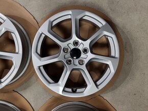sada originálních alu AUDI 6,5x17" 5x112 ET39 R17 - 6