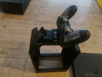 PLAYSTATION 4 + DOKOVACÍ STANICE+DUALSHOCK - 6