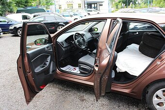 Hyundai i20 1. majitel - 6