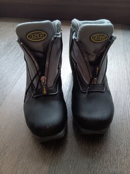 Běžky KAZAMA 140cm šupiny +hůlky +boty 35 - 6