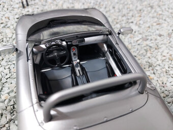 model auta Renault Spider sport 1999 Otto mobile 1:18 - 6