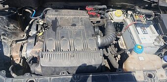 Fiat Grande Punto 1.4- 16V benzin -70kW - Sport -prodám ND - 6