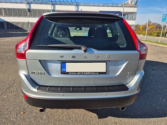 VOLVO XC60 2.4D 5 VÁLEC 4x4 MANUAL 1 MAJITELKA PARK SENZORY - 6