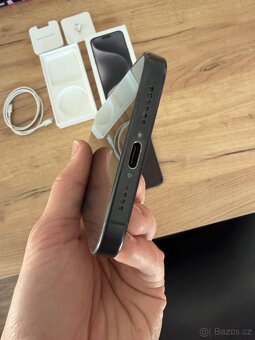 Apple Iphone 15 Pro Max 256GB černý - 6