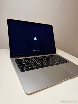 MacBook Air 13" 2018 i5 / 8GB / 256GB - 6
