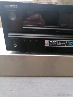 Zesilovač Onkyo - 6