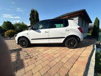 Škoda Fabia 1.2 TSi Monte Carlo - 6