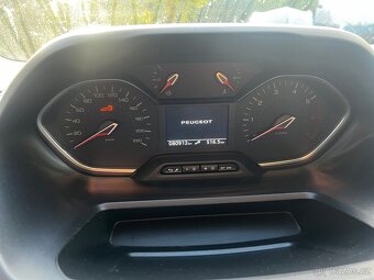 Peugeot Rifter - 6