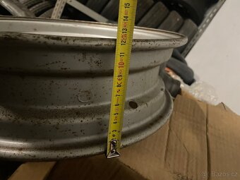 Renault R8 plechová kola - 6