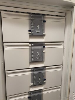 velký 4-šuplíkový LIEBHERR mrazák 150 litrů  DOVOZ - 6