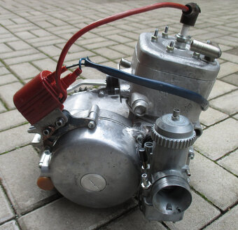 ND na závodní motor čz 511 516 válec hlava víko vodní pumpa - 6