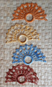 Háčkované vějíře - držáky ubrousků ke stolování 4 ks - 6