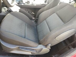 Prodám veškeré náhradní díly z Peugeot 207 - 6