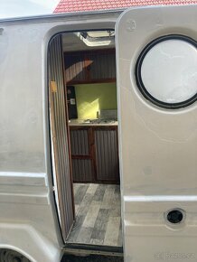 Retro karavan, obytný přívěs vyráběný v Nymburce - 6