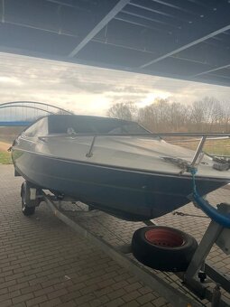 Bayliner Capri 1851 s prívesom a motorovým člnom - 6