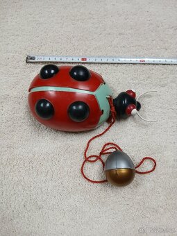 Stará mechanická tahací hračka - beruška - 6
