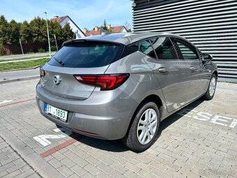 Opel Astra K hatchback, 2017, najeto 125.885 km, šedá - 6