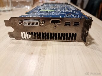 Grafická karta Gigabyte HD7950 WindForce (3GB) - 6