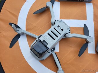 DJI Mini 2 FLY MORE COMBO - 6