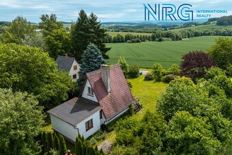 Prodej chaty s vinným sklepem, udírnou a výhledem, 760 m2, N - 6