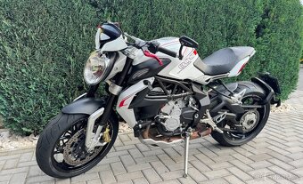 MV Agusta Dragster 800,rok 2014,nové pneu,mnoho doplňků,TOP - 6