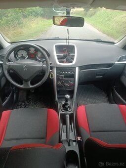 Peugeot 207 1,4 i 54kw - 6