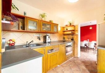 Byt 3+1, 82m² s lodžií, se zahrádkou a parkováním, Zavadilka - 6