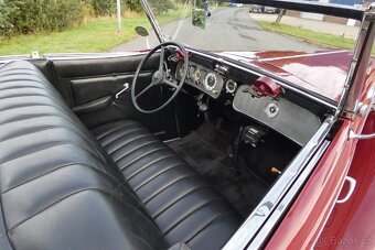 1935 Auburn 851 Convertible Sedan - 6