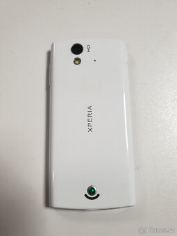 Sony Ericsson Xperia Ray (ST18i) - 6
