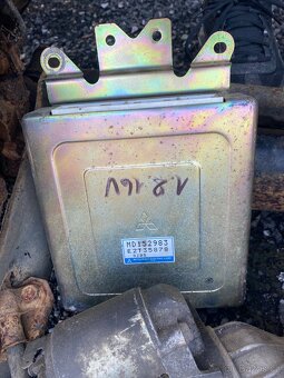 Mitsubishi colt 1.8 16V - 6